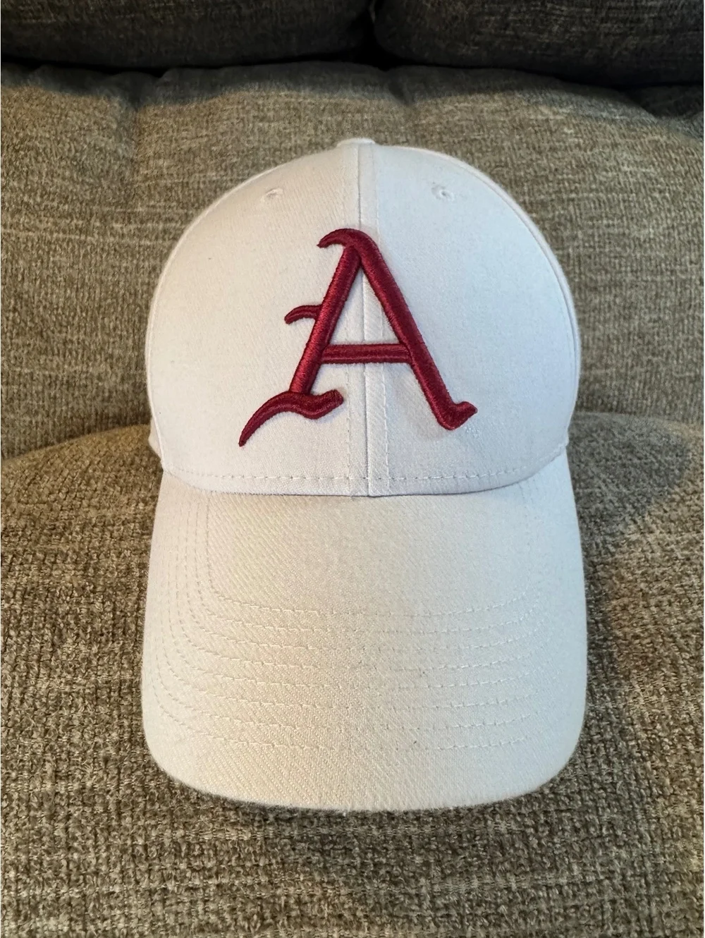 Nike Arkansas Razorbacks White/Red baseball cap “A